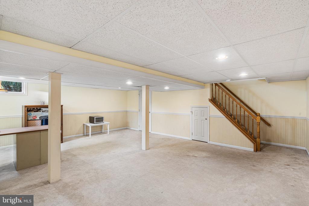 1290 STONYBROOK LANE