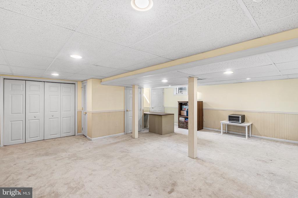 1290 STONYBROOK LANE