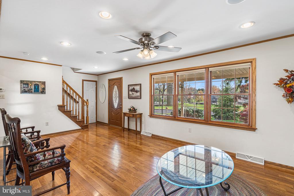 1290 STONYBROOK LANE