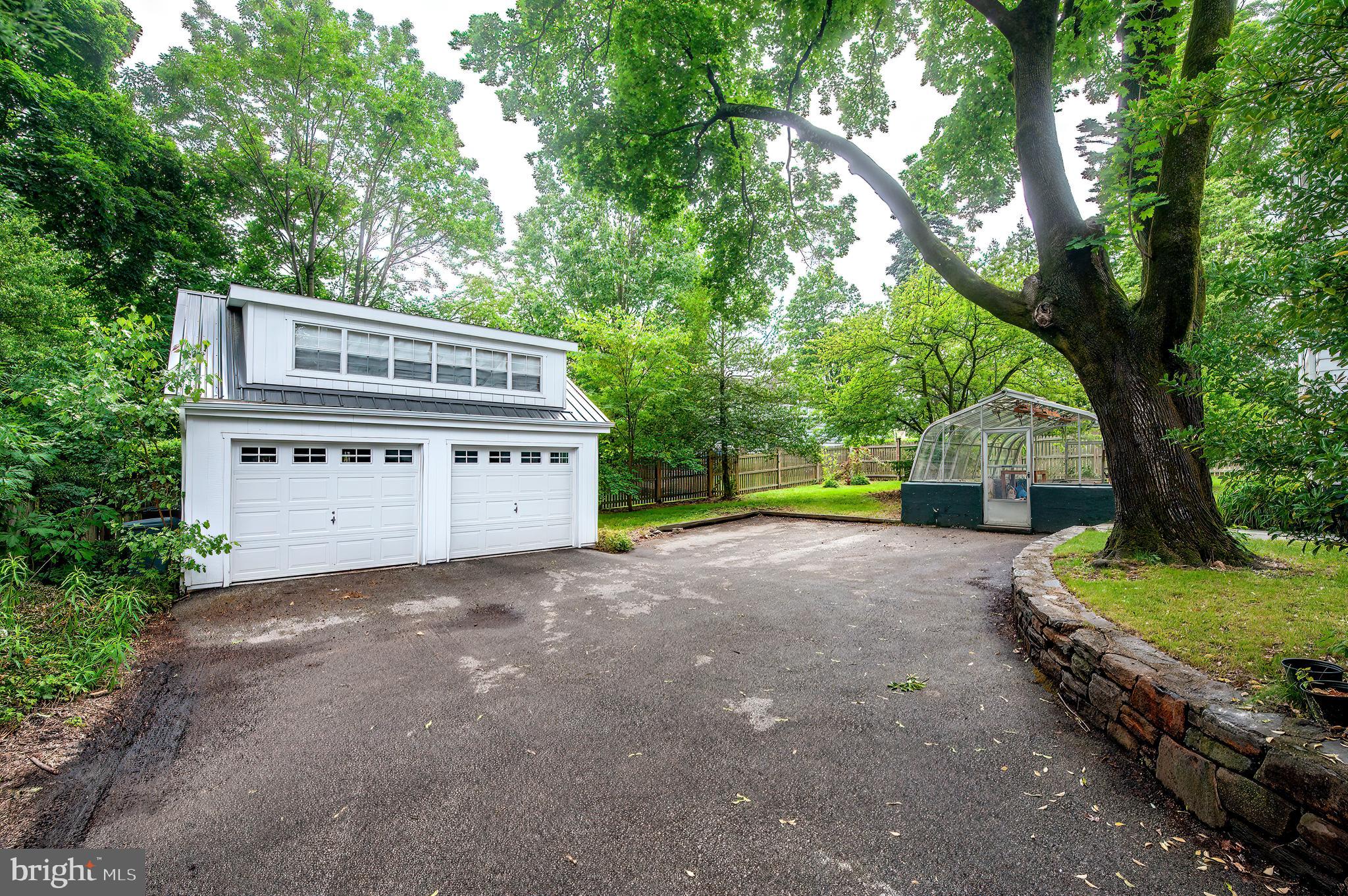 195 MIDFIELD ROAD