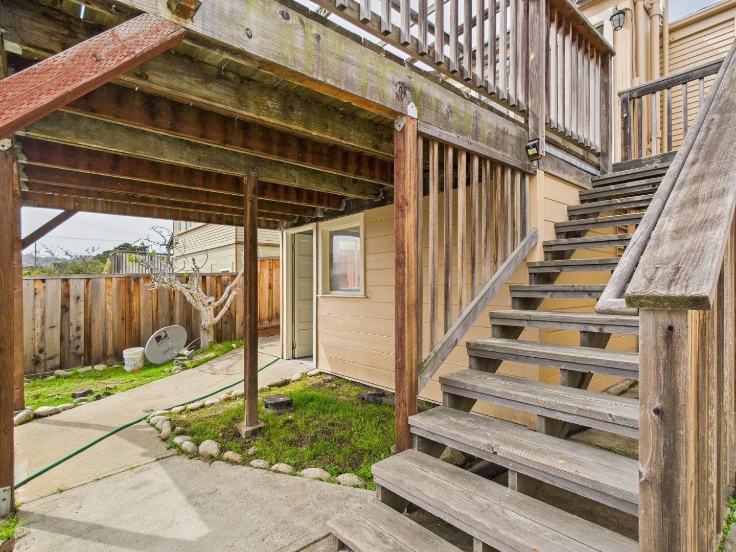 343 Watson ST