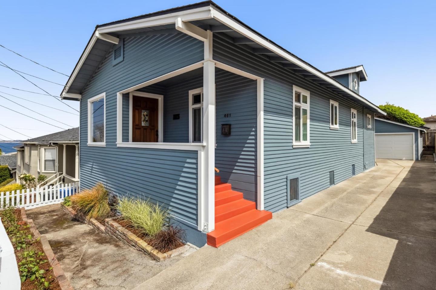 461 Dickman Ave