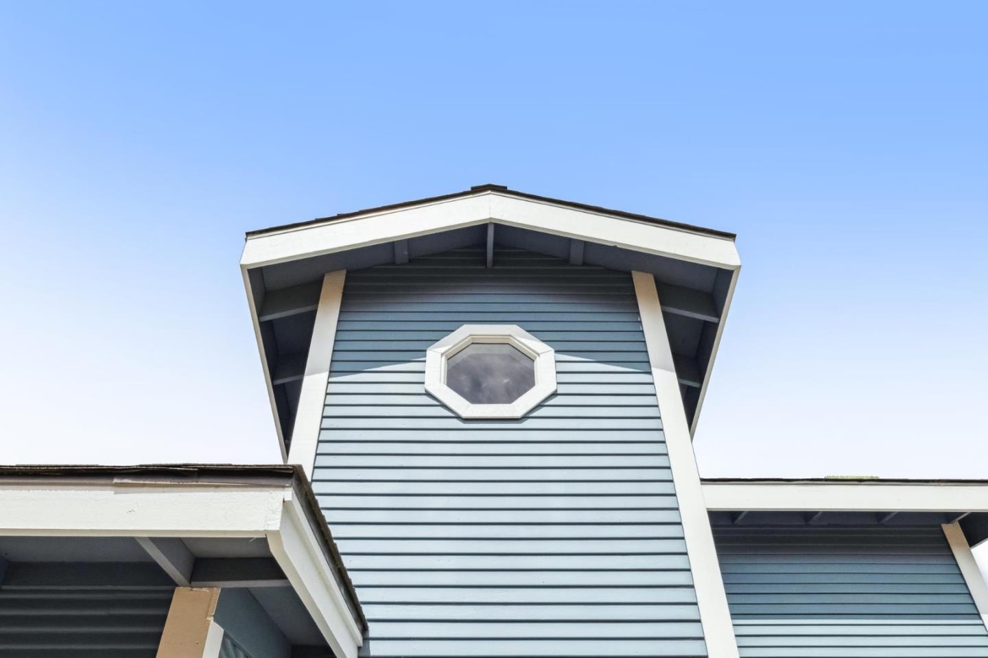 461 Dickman Ave