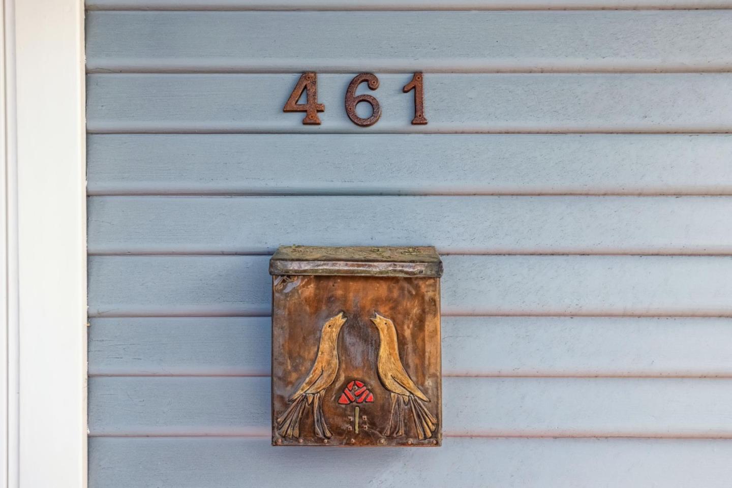 461 Dickman Ave
