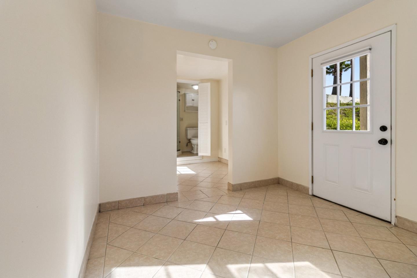 320 El Caminito RD