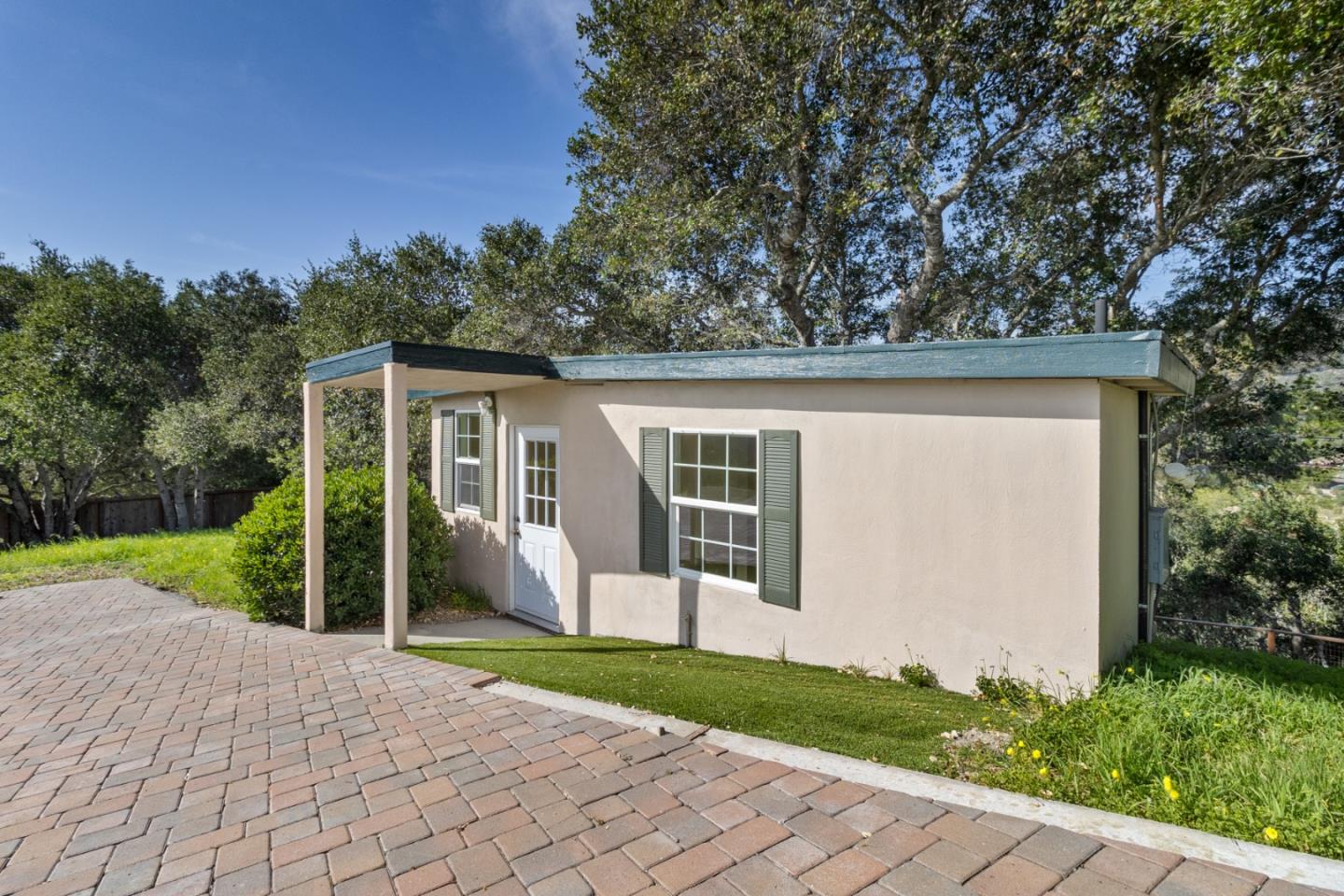 320 El Caminito RD