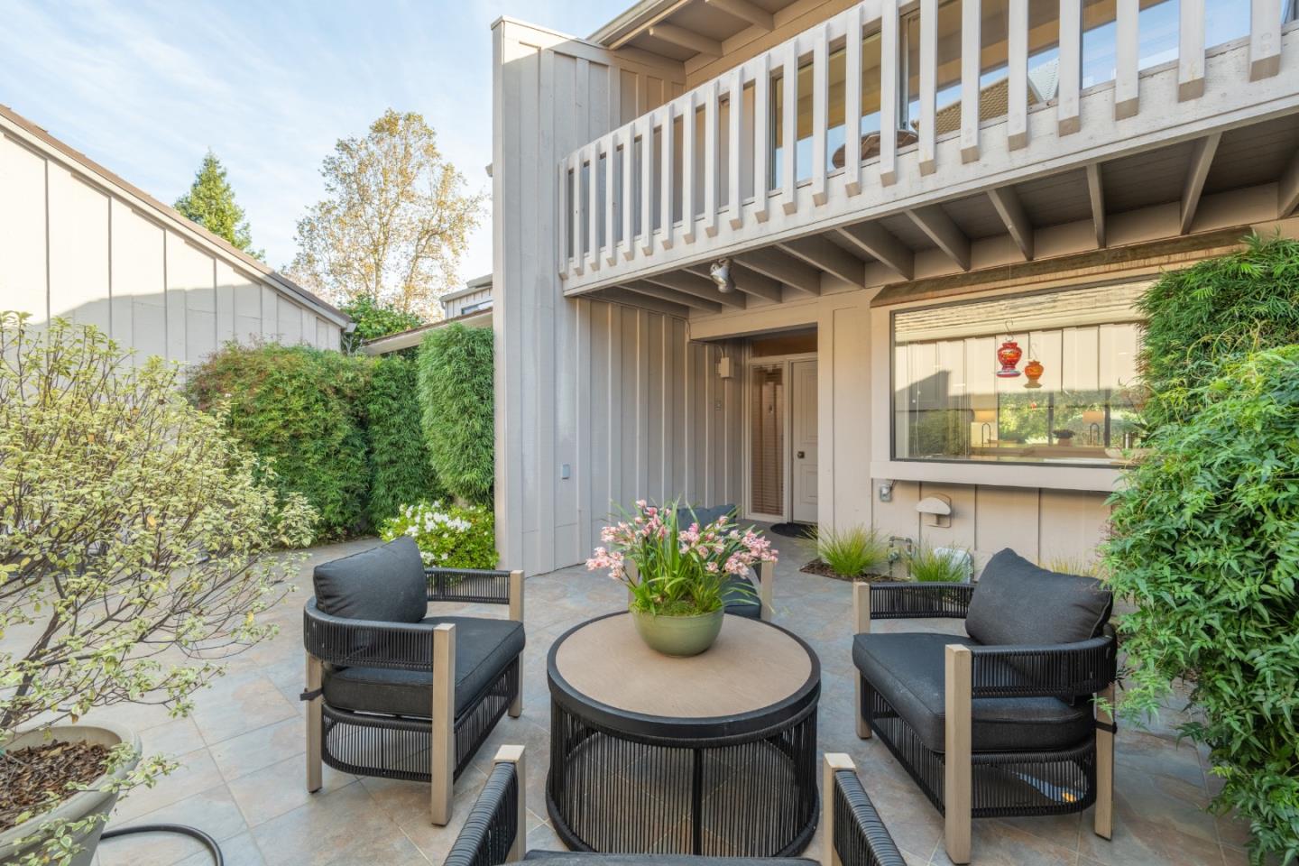 9542 Maple Court