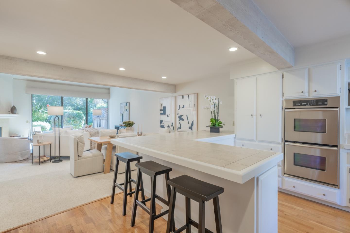 9542 Maple Court