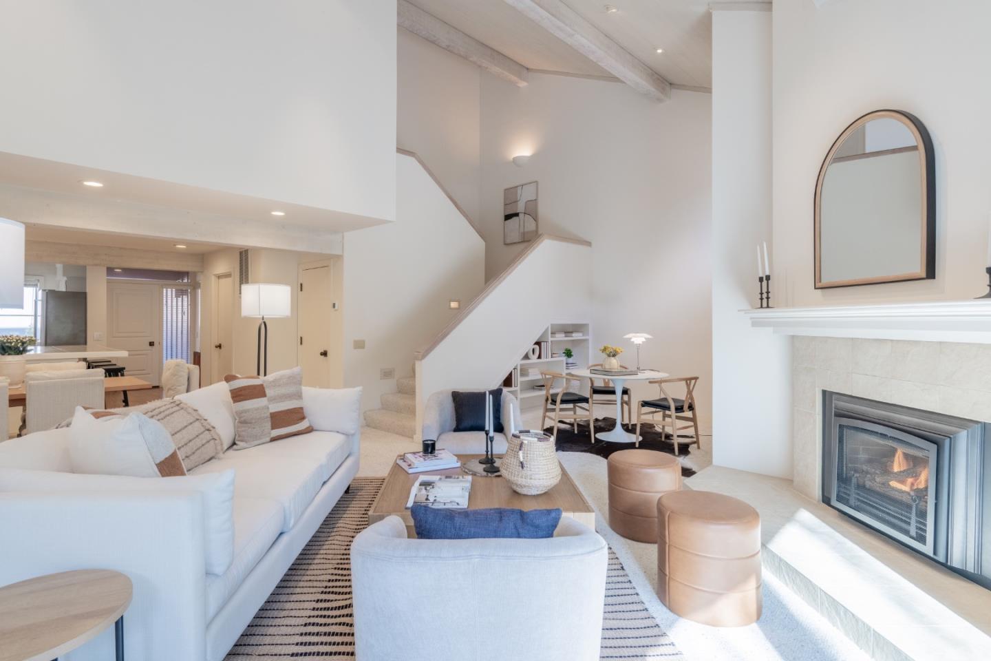 9542 Maple Court