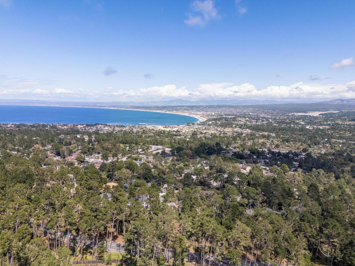6 Wyndemere Vale