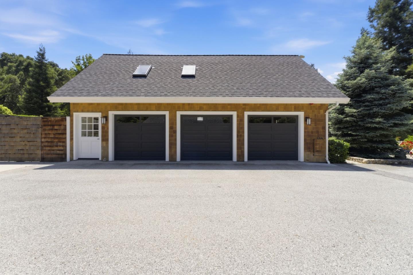 7 San Clemente Drive