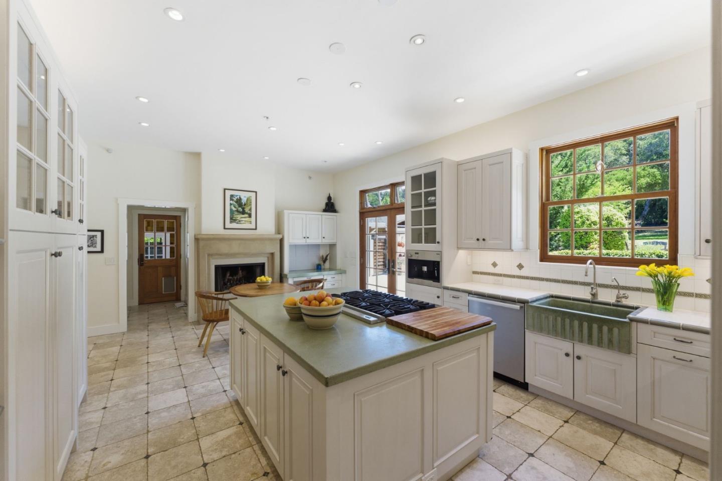 7 San Clemente Drive