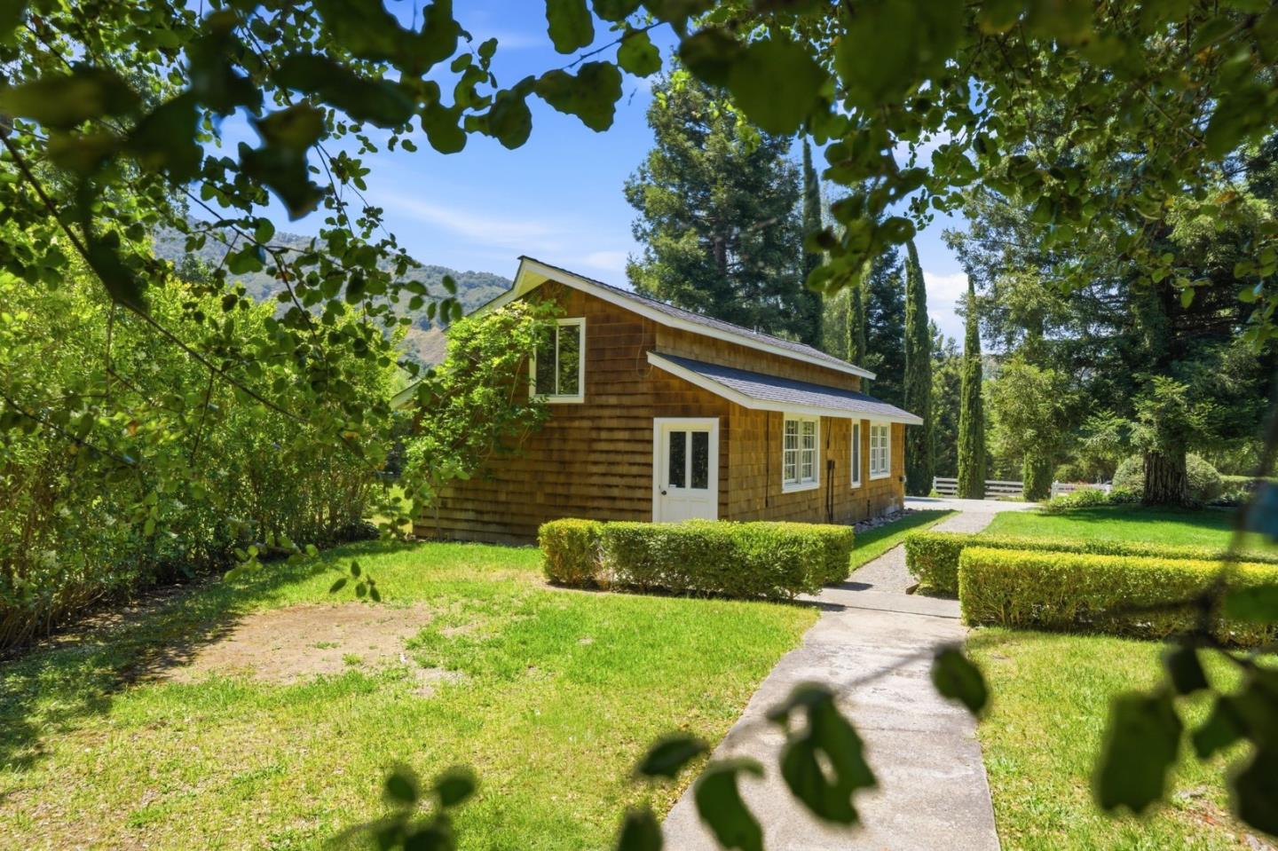 7 San Clemente Drive