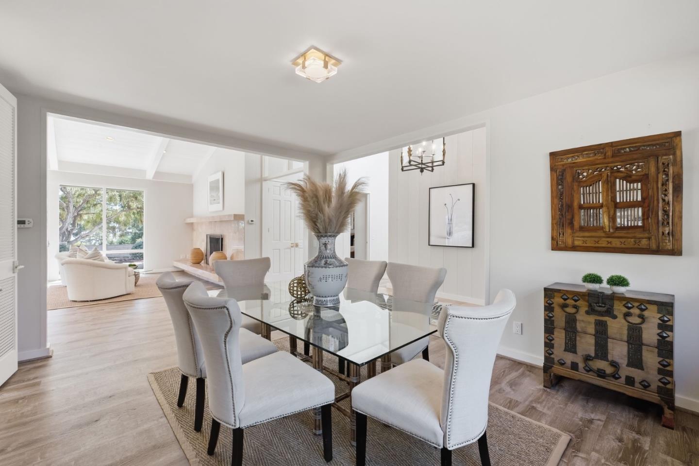 1651 Crespi LN