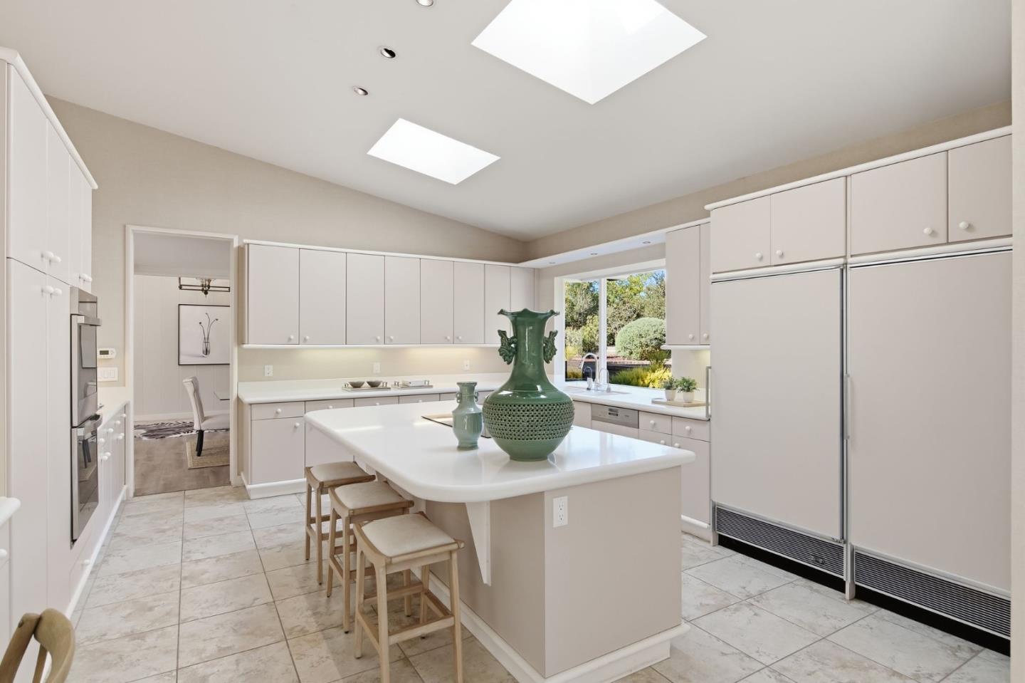 1651 Crespi LN