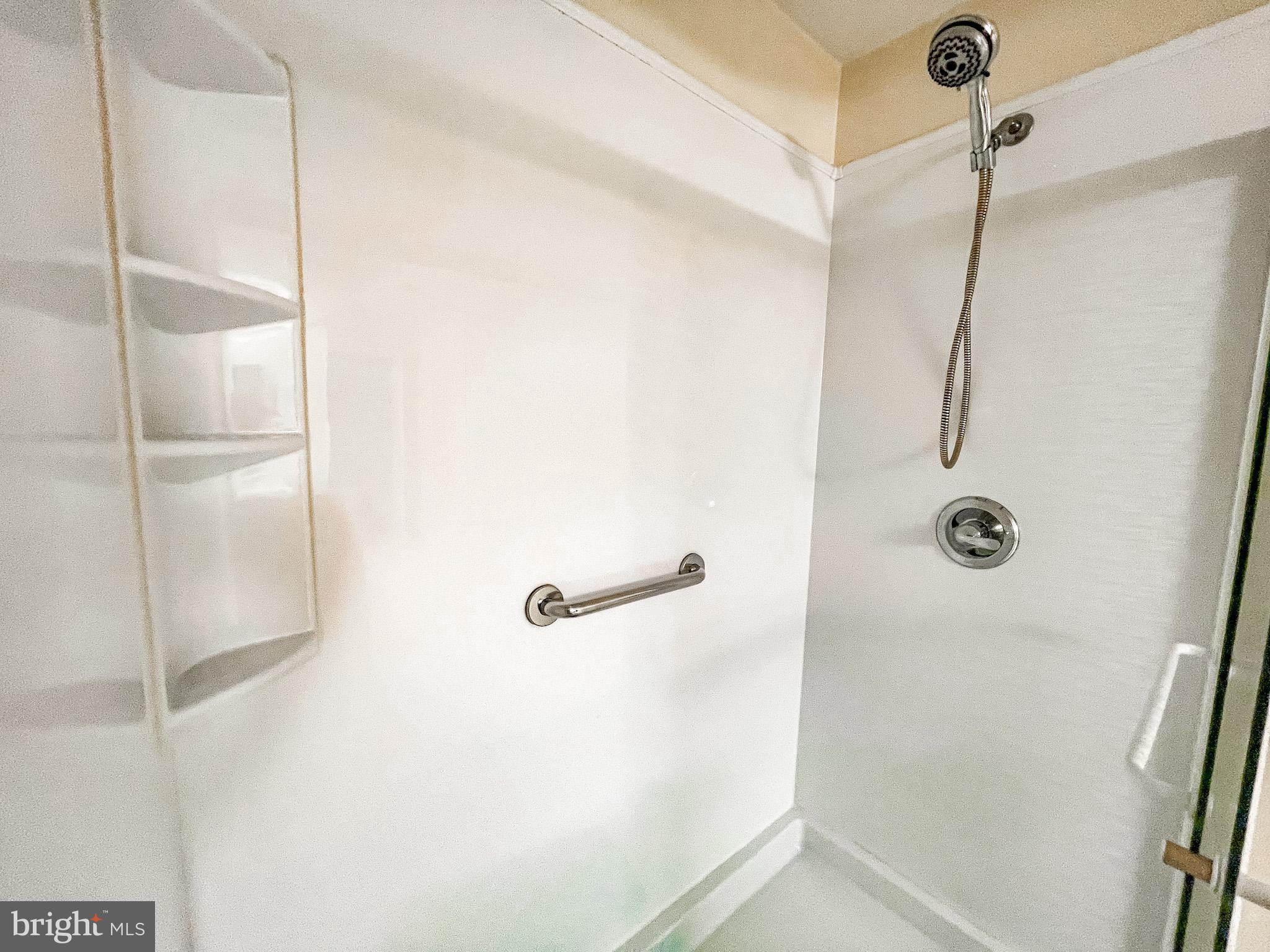 5102 Center TERRACE Unit: 5102