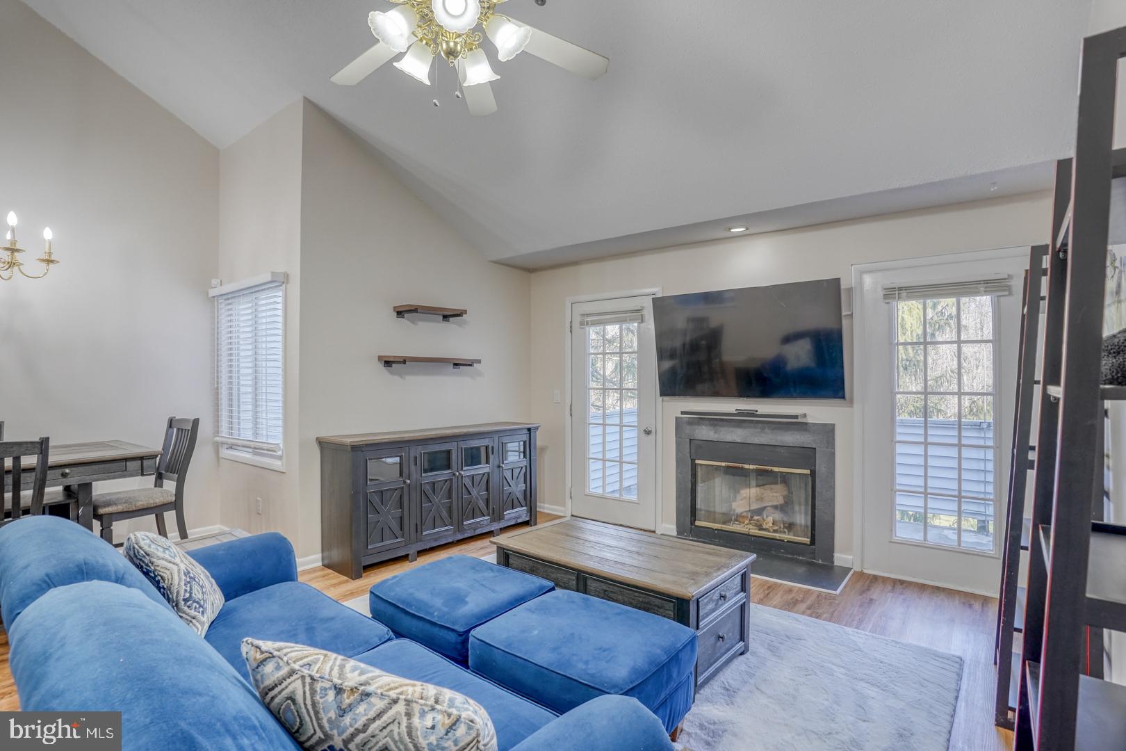 2308 Creekside Dr