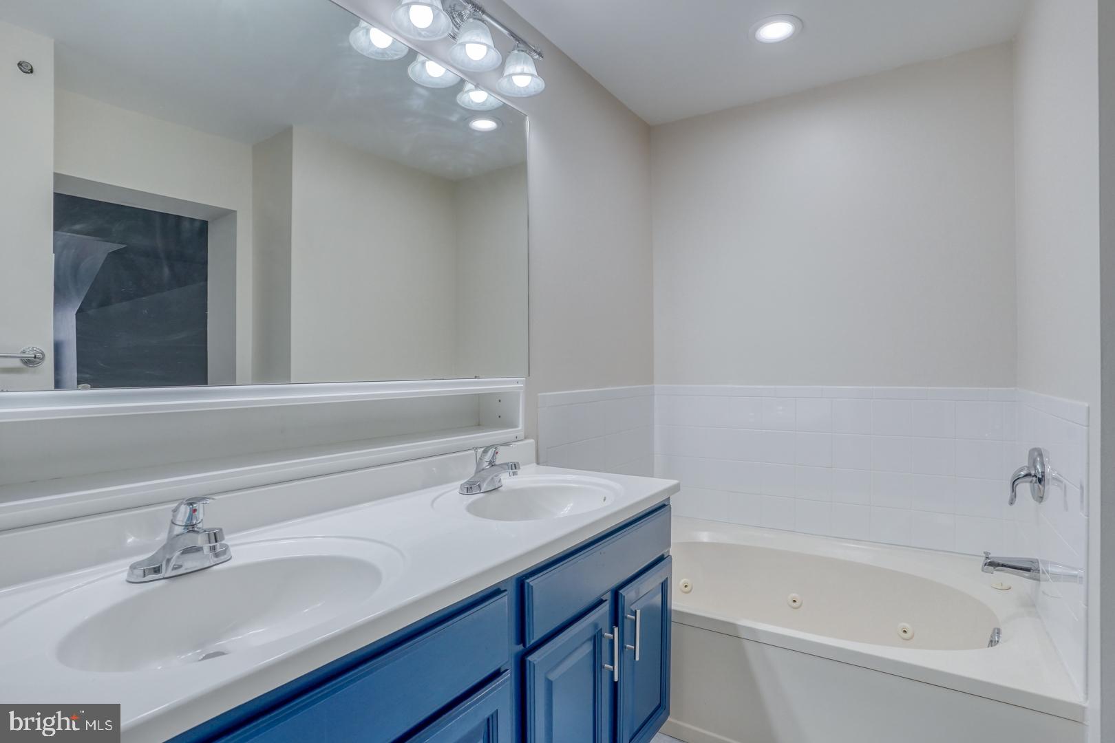 2308 Creekside Dr