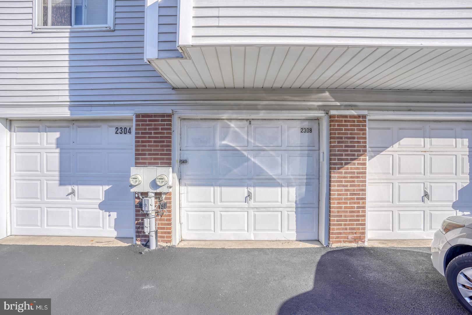 2308 Creekside Dr