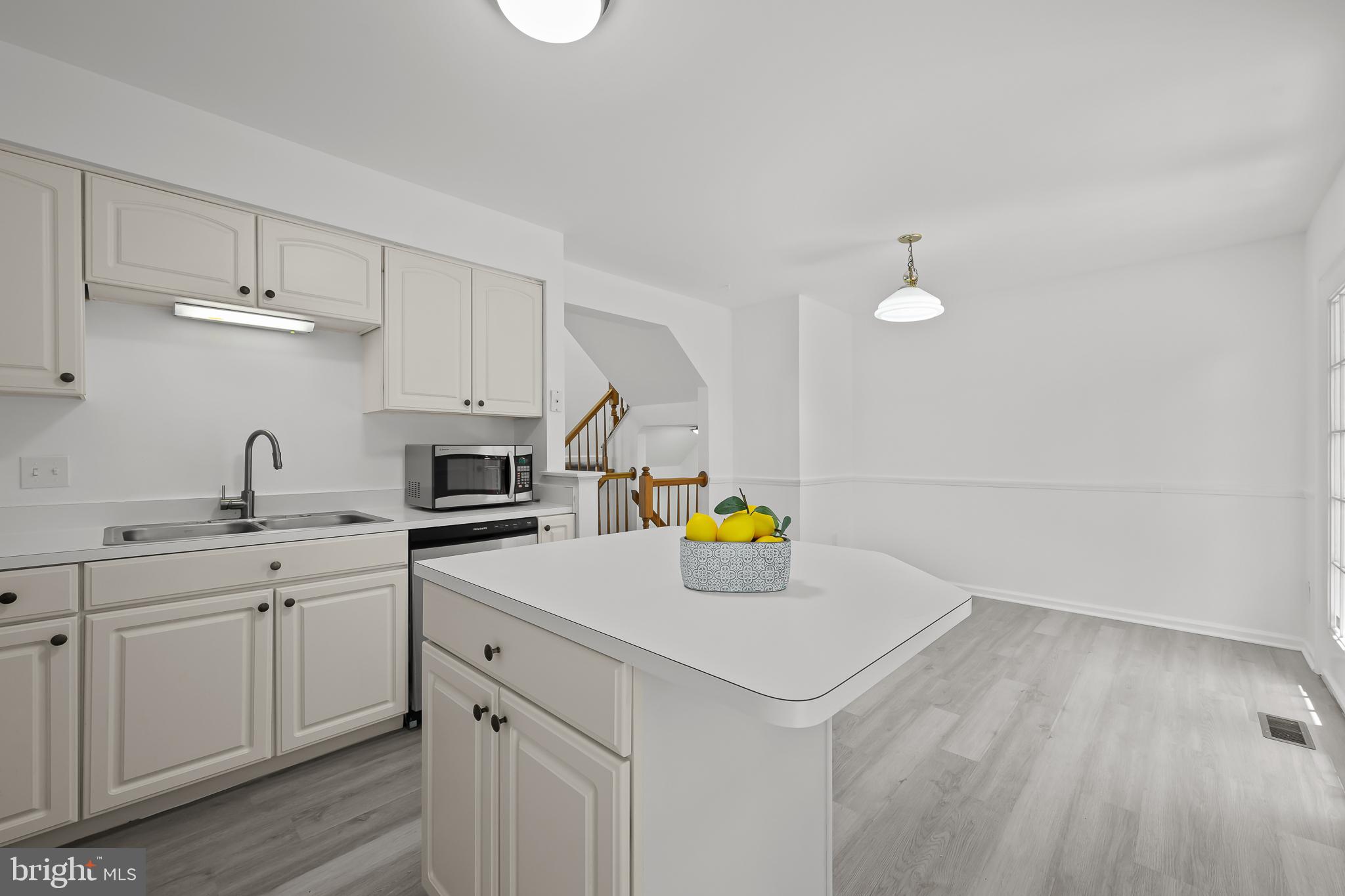 22 Hibiscus Dr