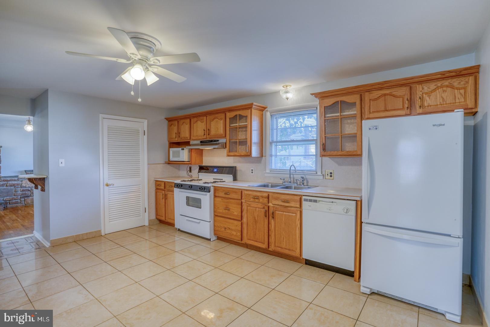 326 E Roosevelt Ave