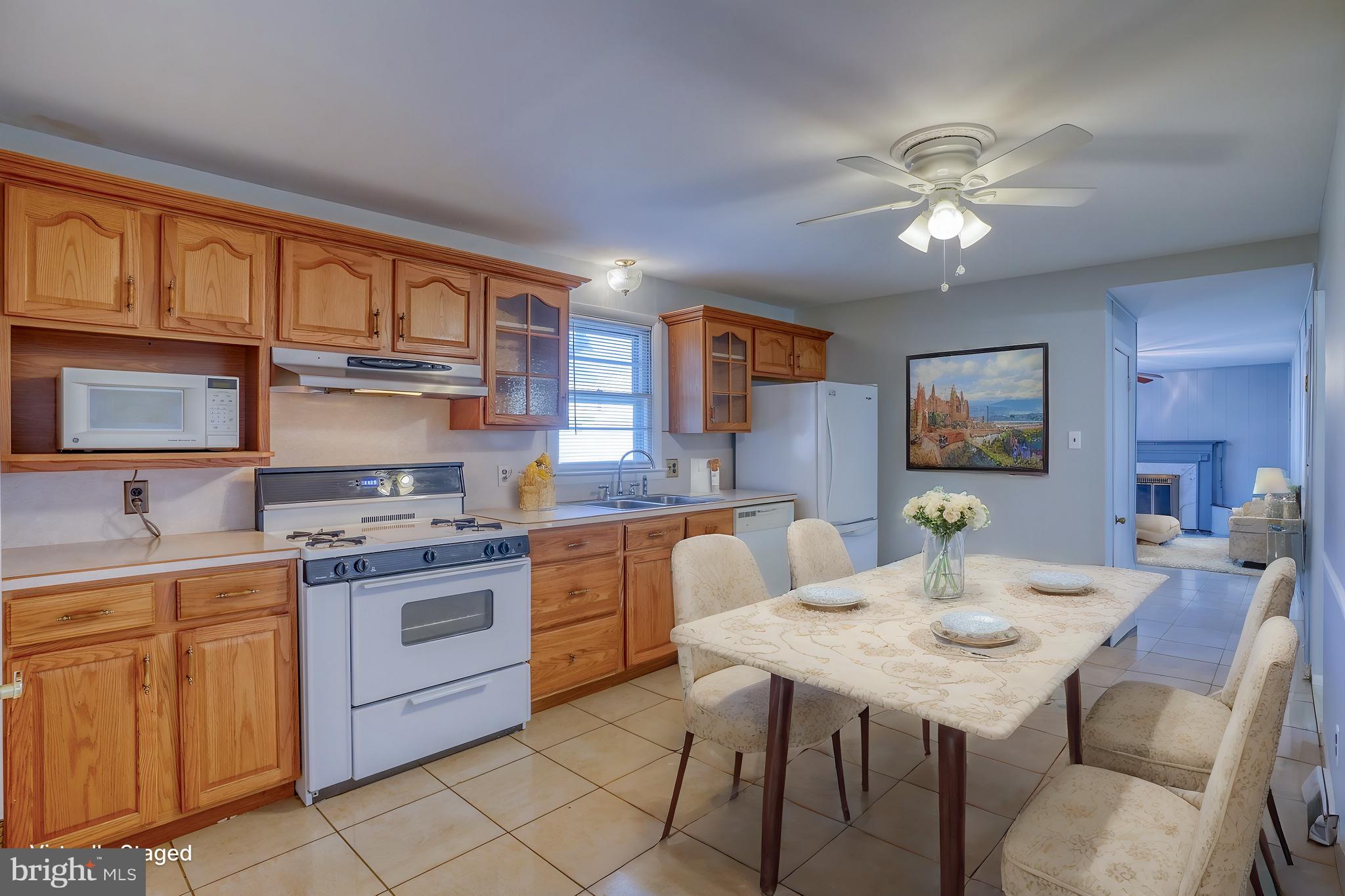 326 E Roosevelt Ave