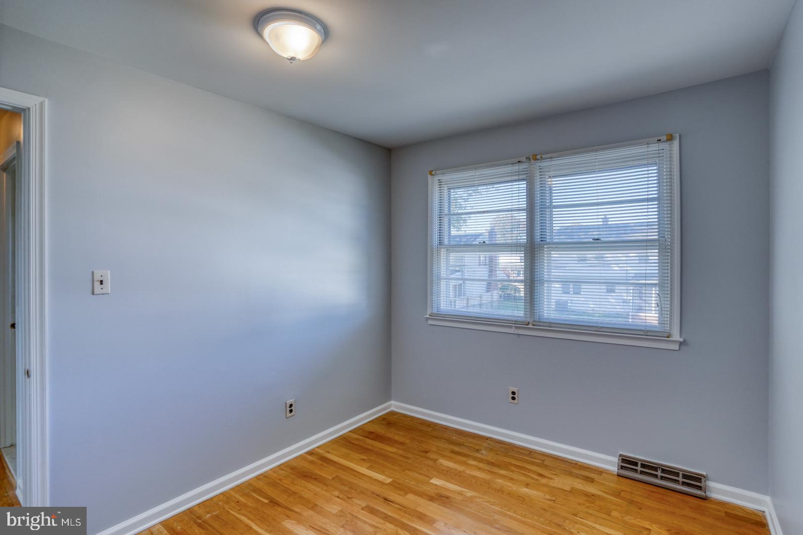 326 E Roosevelt Ave