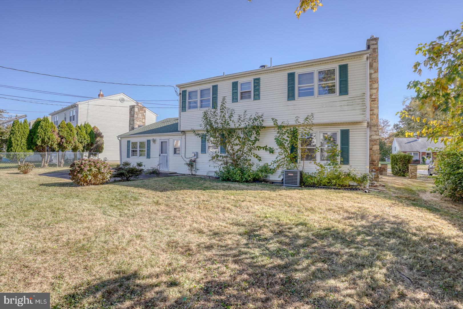 326 E Roosevelt Ave
