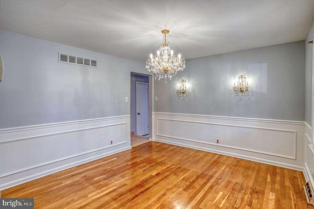 326 E Roosevelt Ave