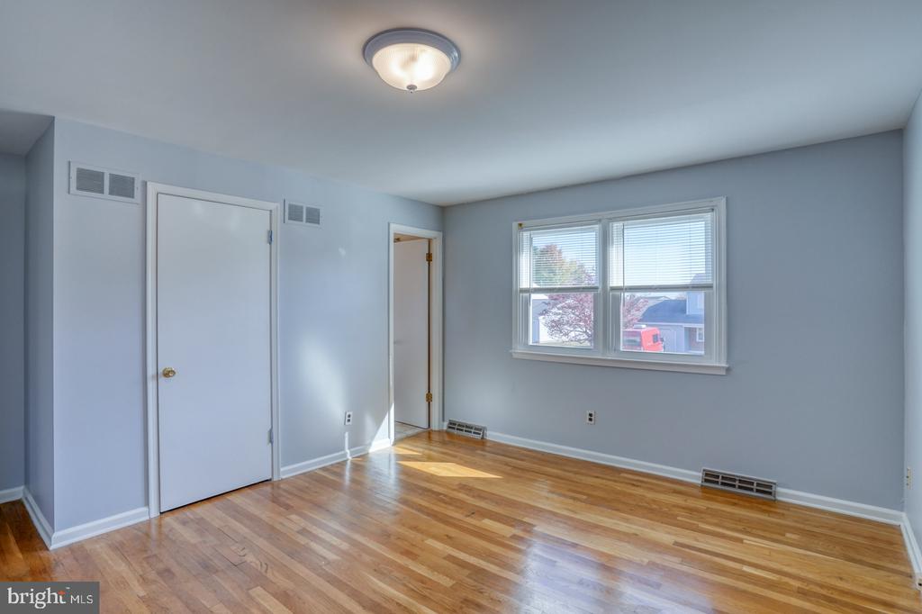 326 E Roosevelt Ave
