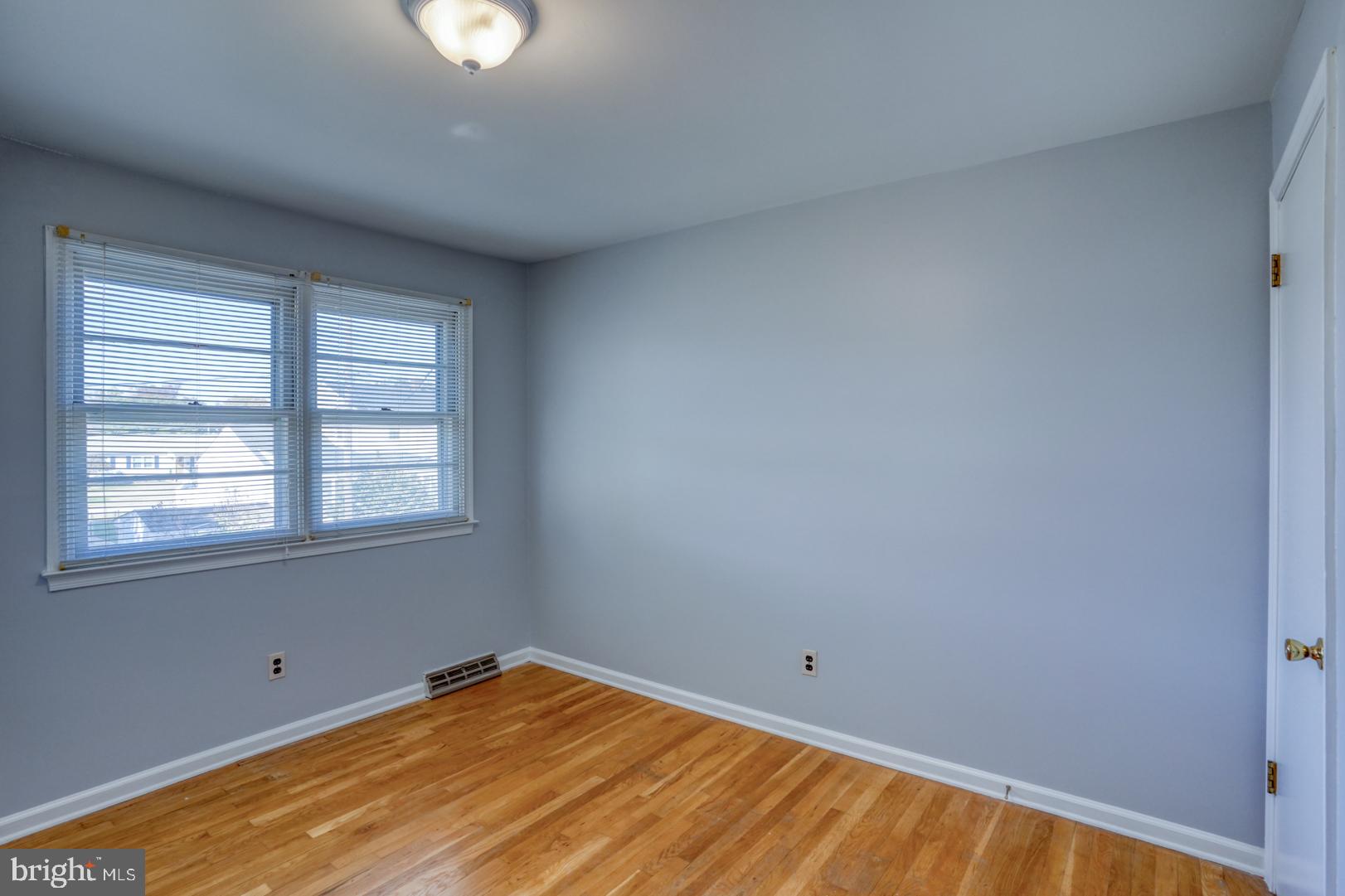 326 E Roosevelt Ave