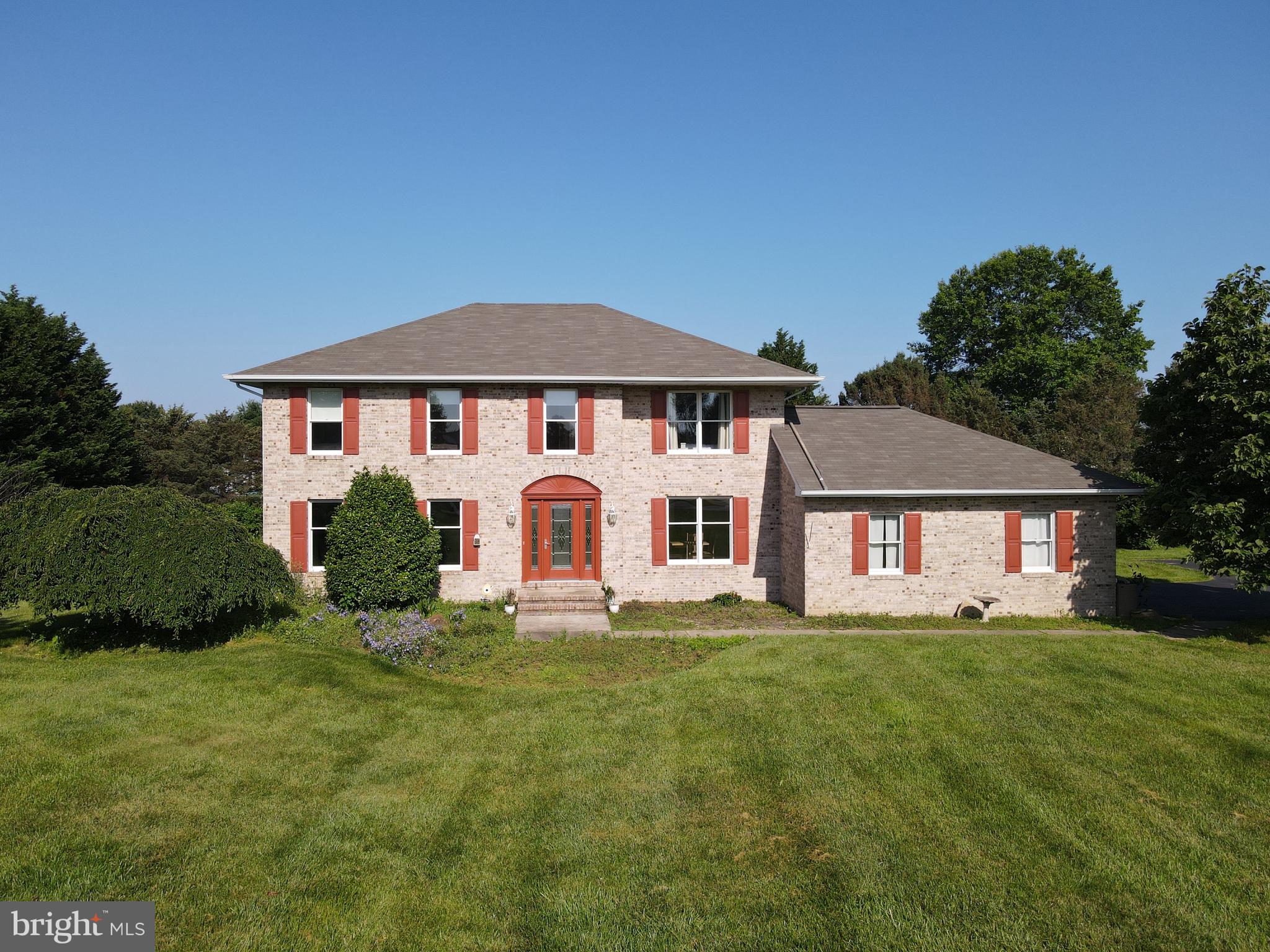 6 CLADDAGH COURT