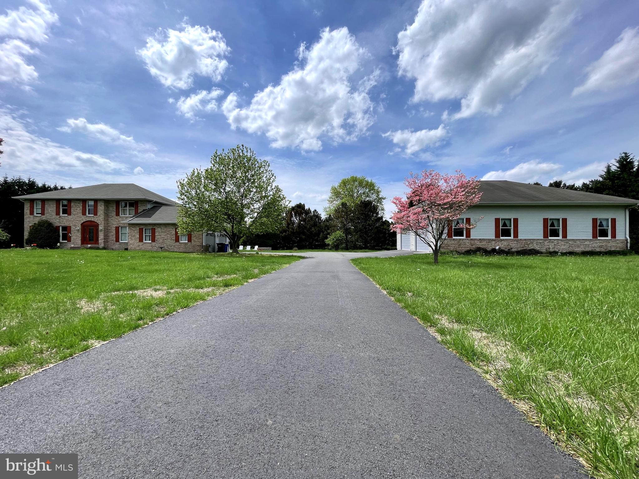 6 CLADDAGH COURT