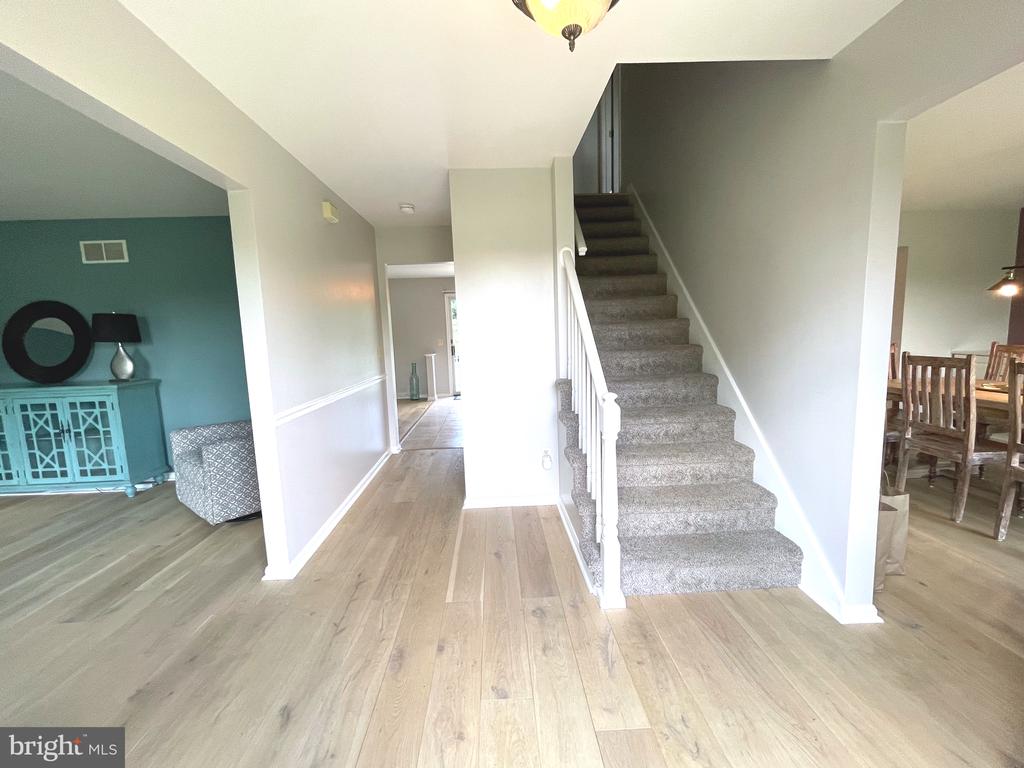 6 CLADDAGH COURT
