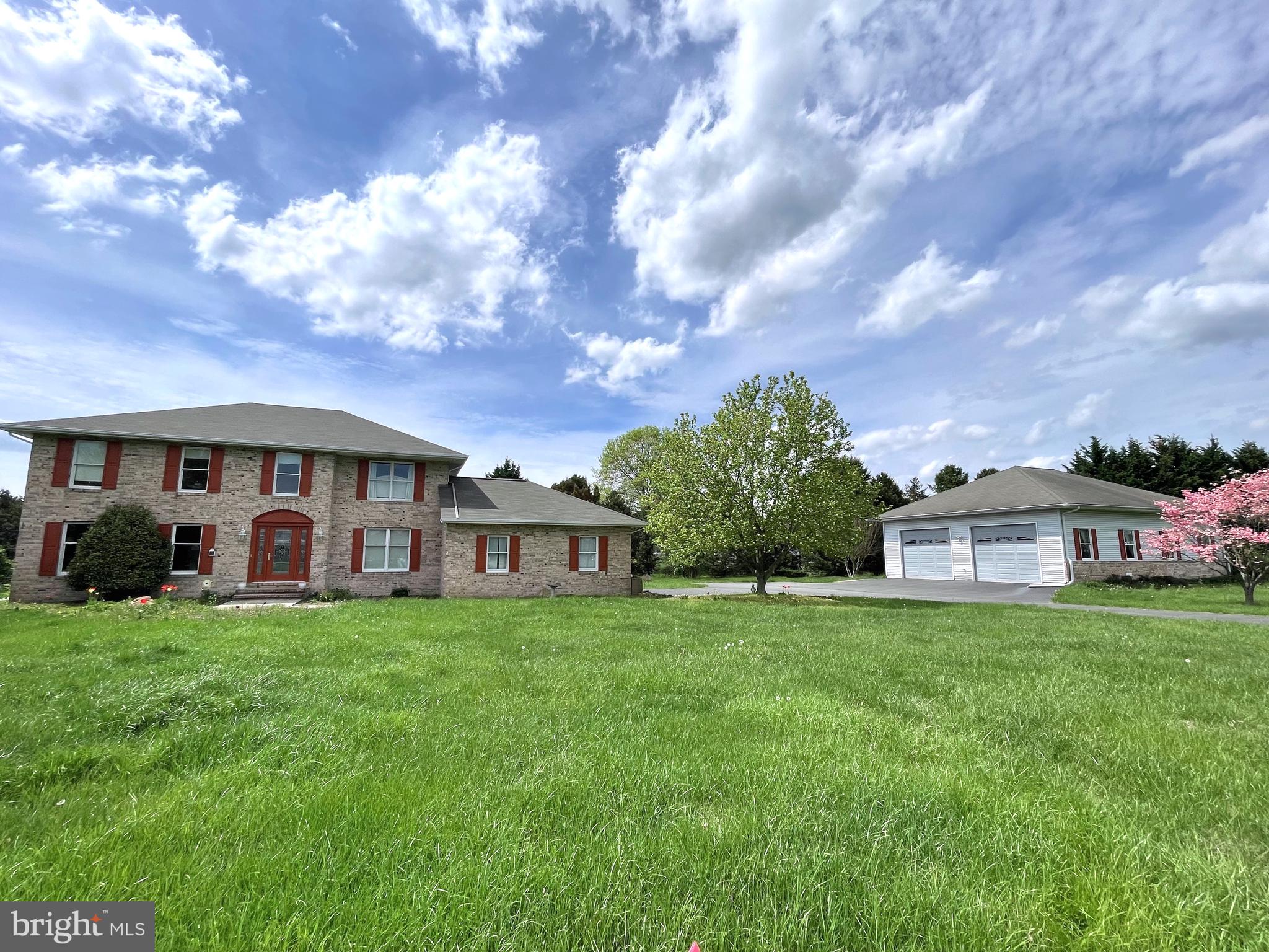 6 CLADDAGH COURT