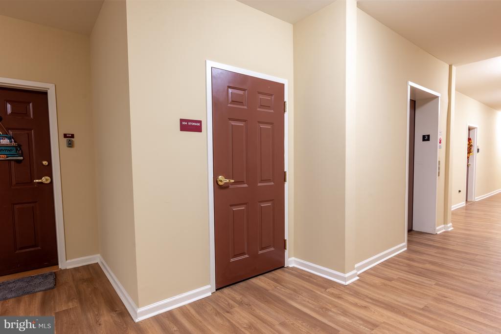 1000 Fountainview Cir #304