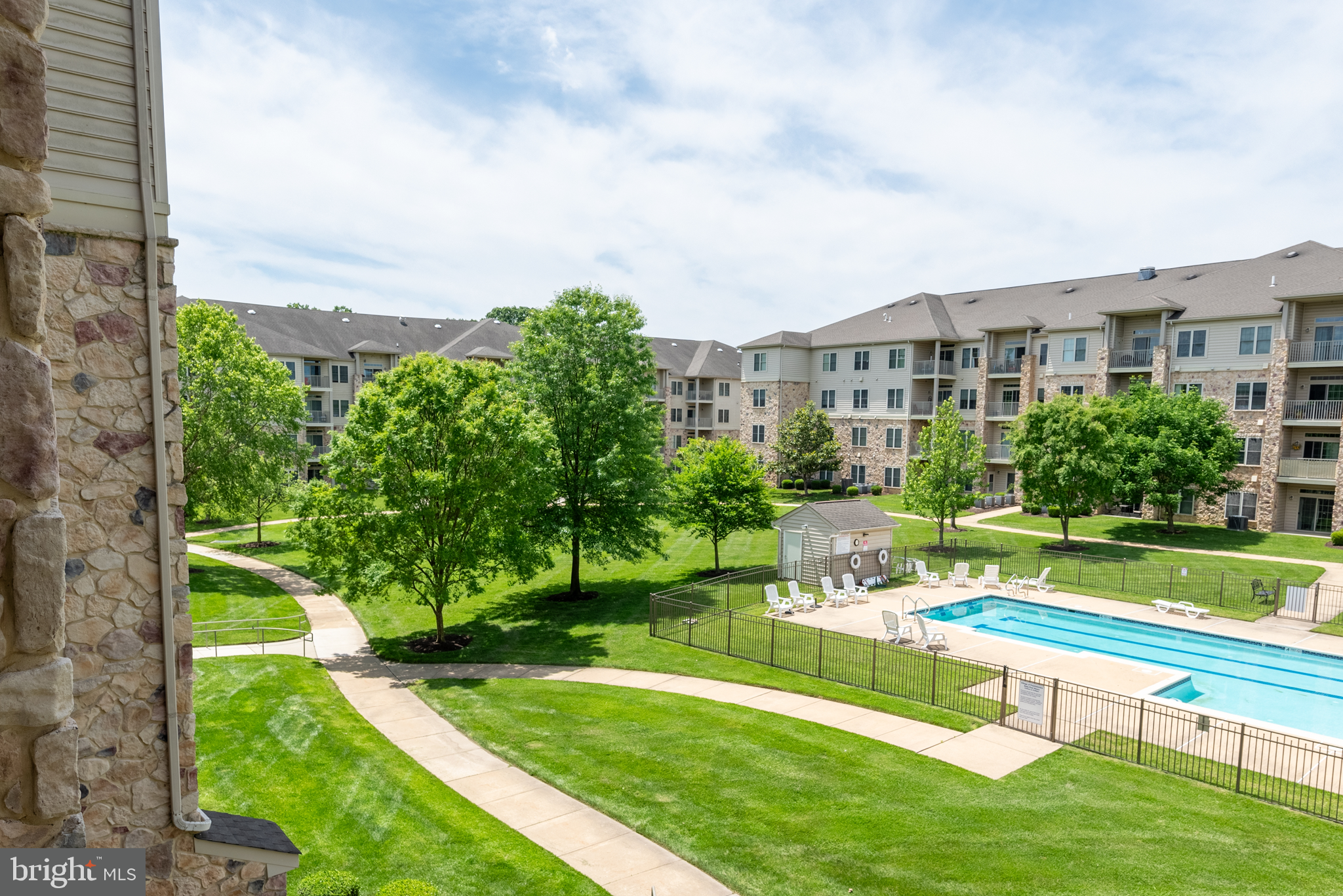 1000 Fountainview Cir #304