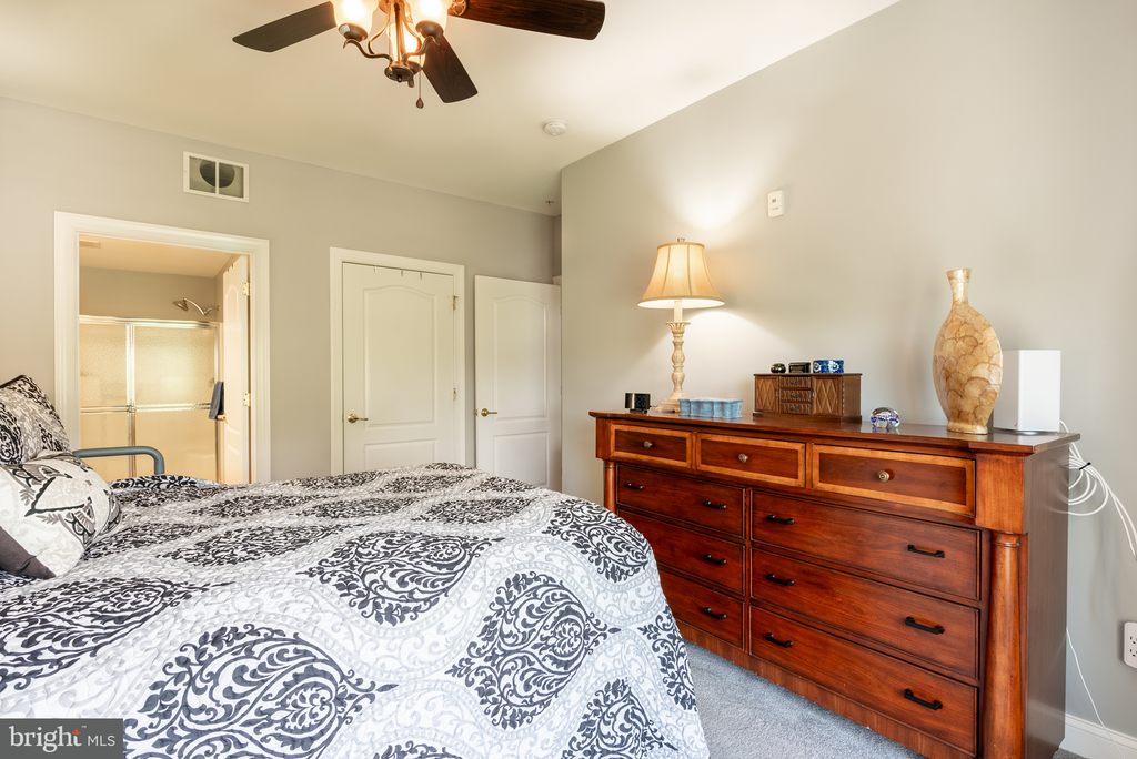 1000 Fountainview Cir #304
