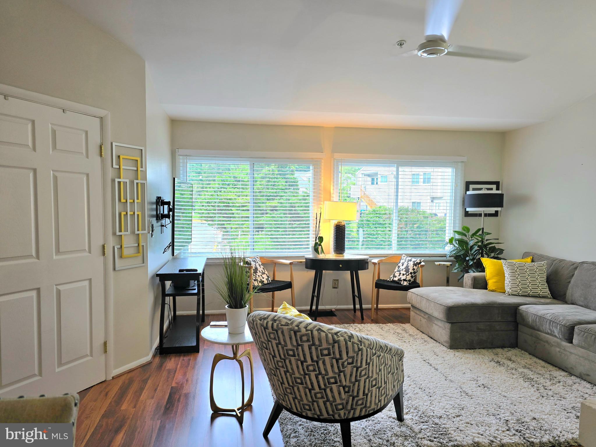 2102 CREEKSIDE DRIVE 2102