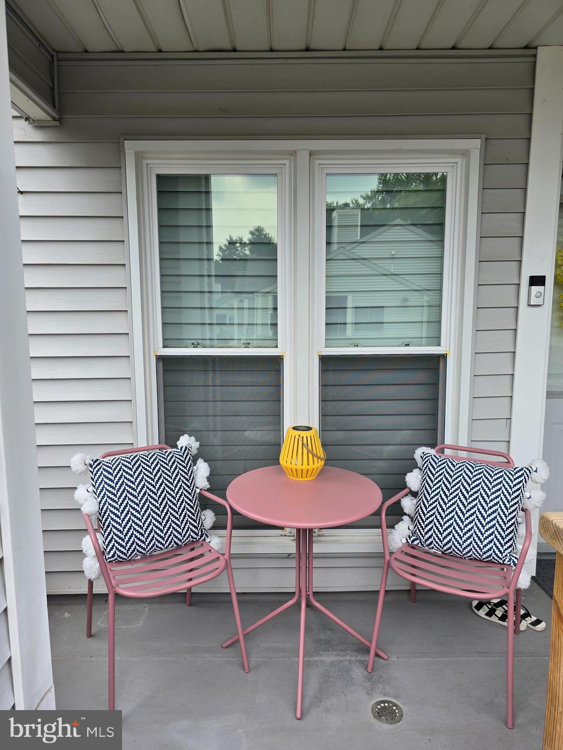 2102 CREEKSIDE DRIVE 2102