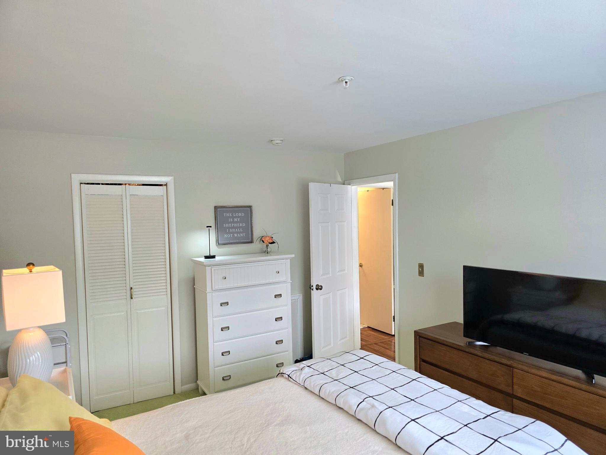 2102 CREEKSIDE DRIVE 2102