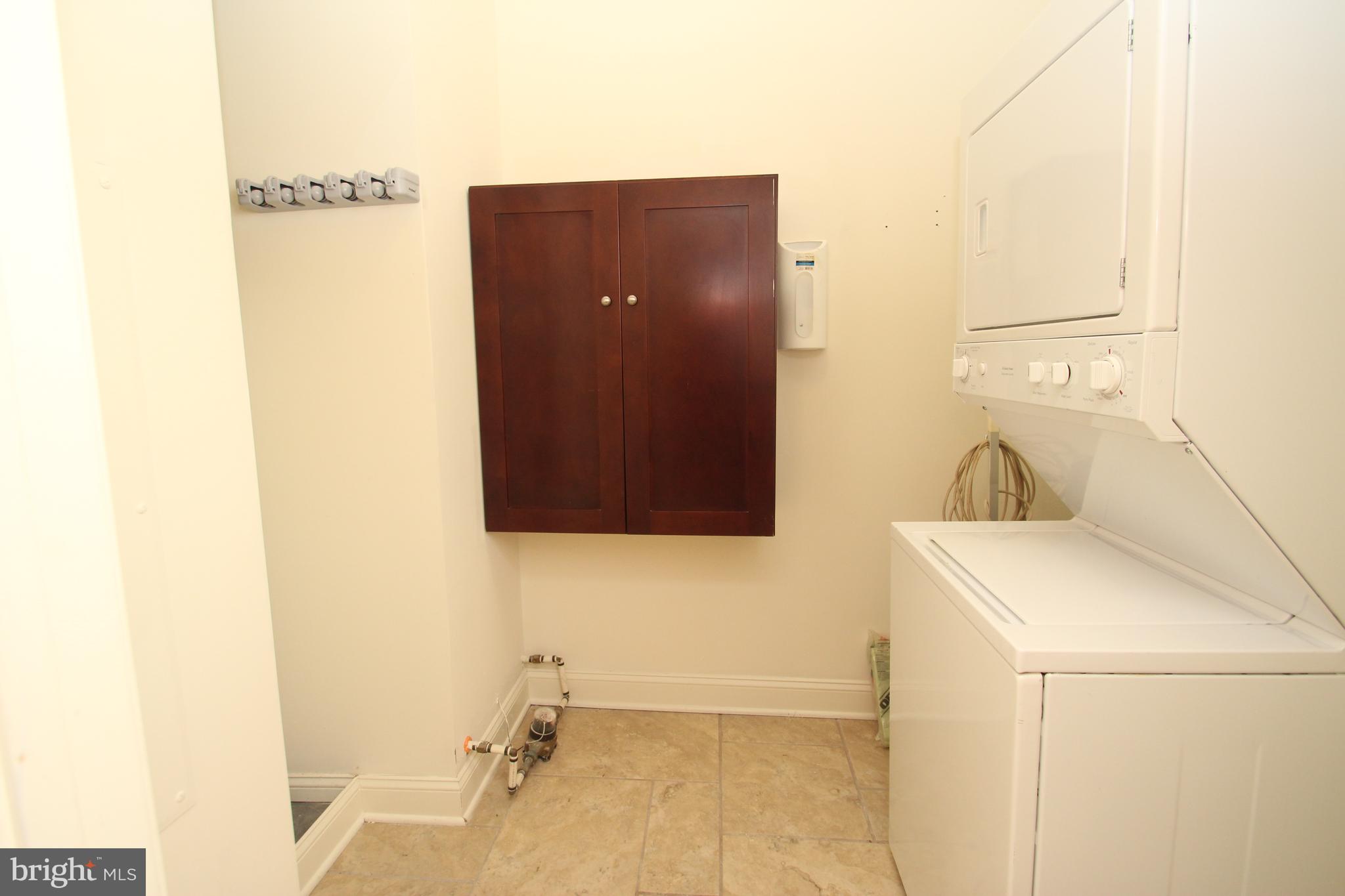 3000 FOUNTAINVIEW CIRCLE 102