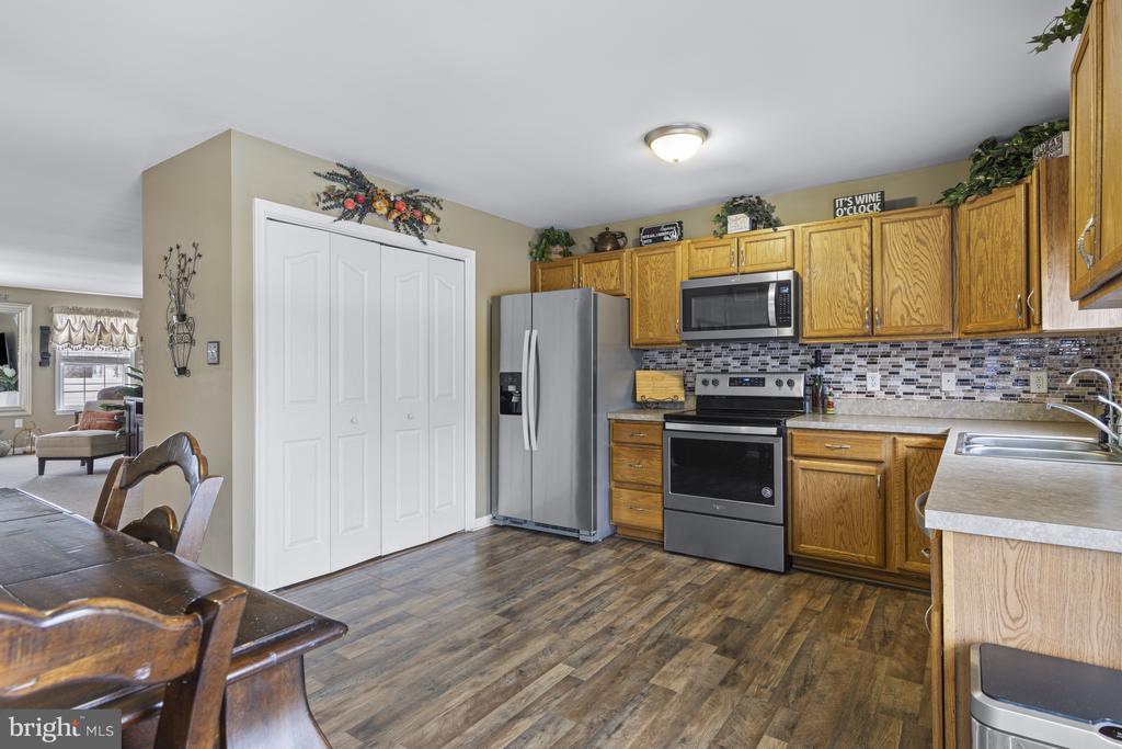 303 W 9TH STREET