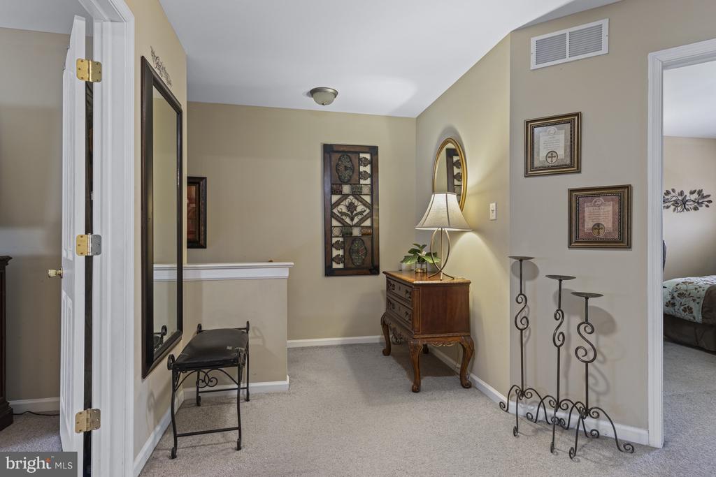 303 W 9TH STREET