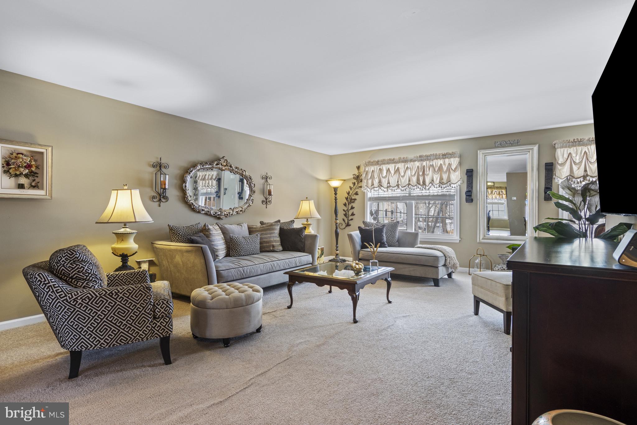 303 W 9TH STREET