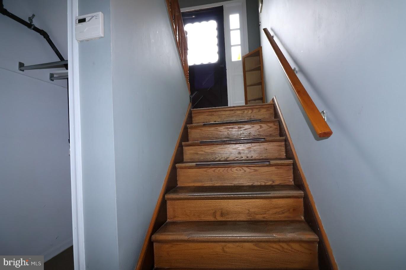 11 DELFT COURT