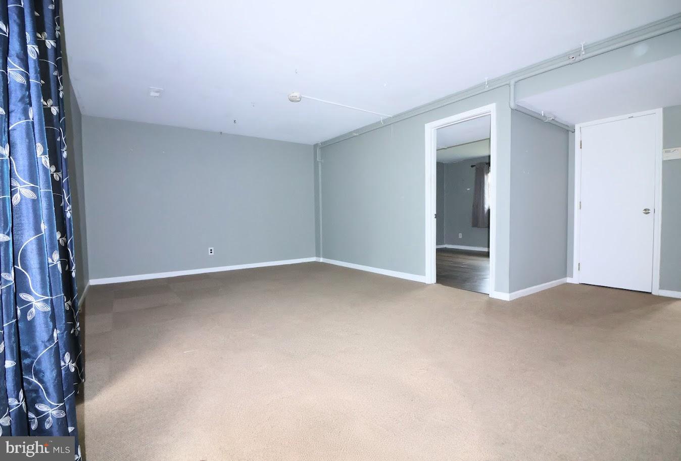 11 DELFT COURT