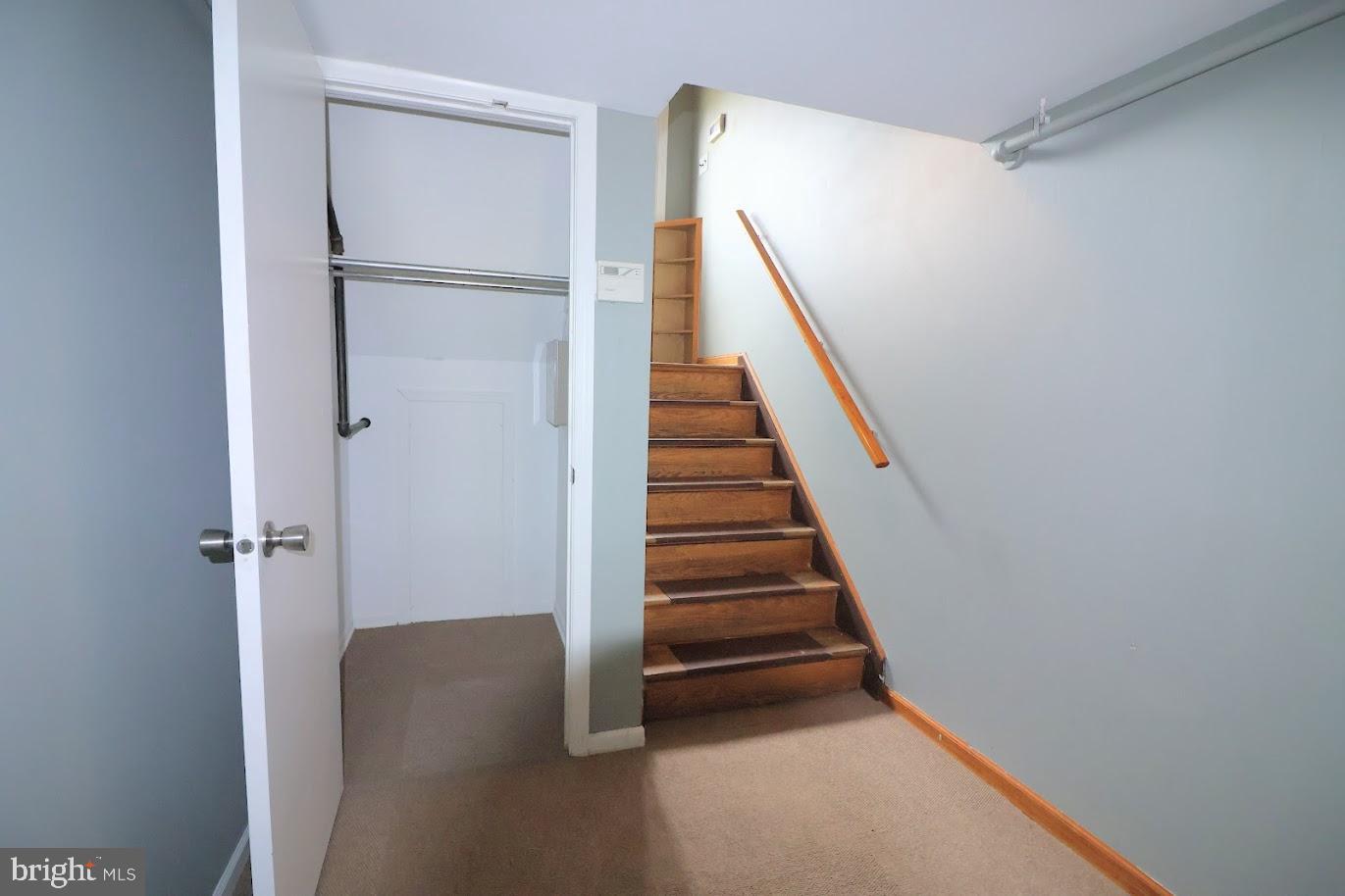 11 DELFT COURT