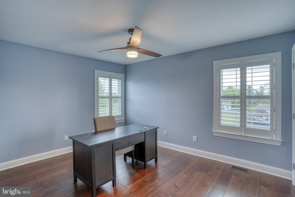 502 STARBOARD LANE