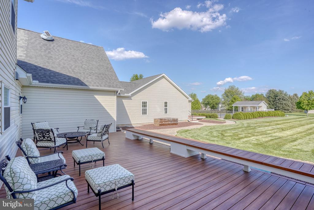 502 STARBOARD LANE